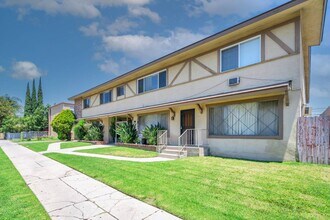 Building Photo - 3109 Perlita Ave
