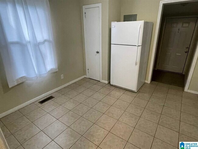 Building Photo - 128 Phillips Cir