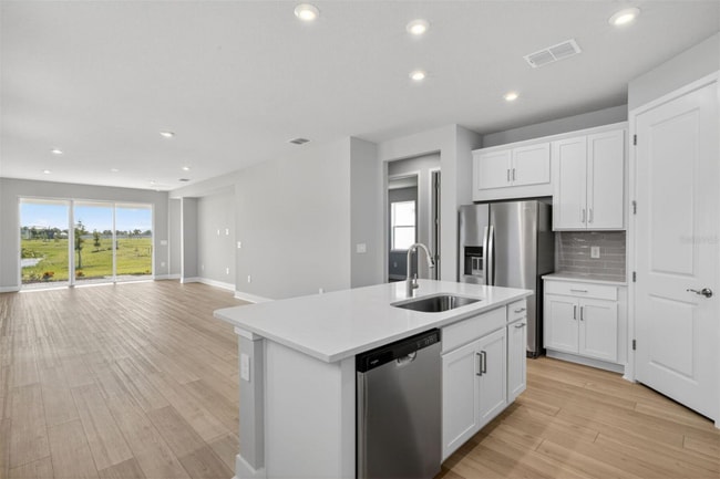 Foto del edificio - 17778 Solstice Ave