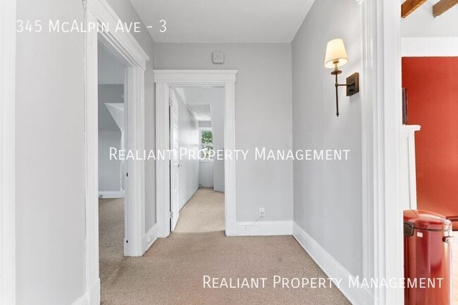 Foto del edificio - 345 McAlpin Ave