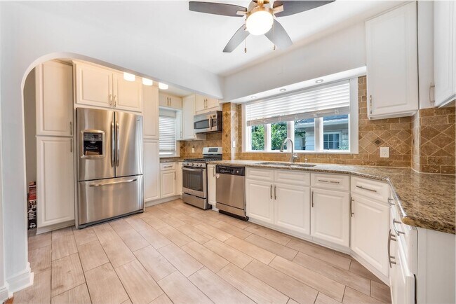 Foto del edificio - 85 Barrows Ave