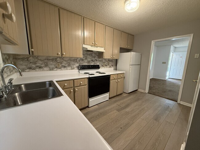 Foto del edificio - 130 Village Ln
