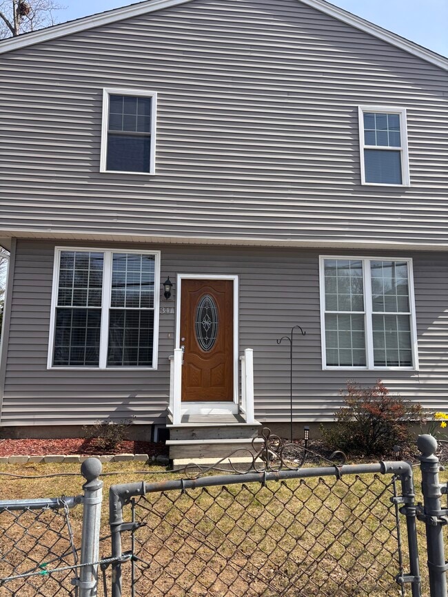 Building Photo - 34 Smith Ave