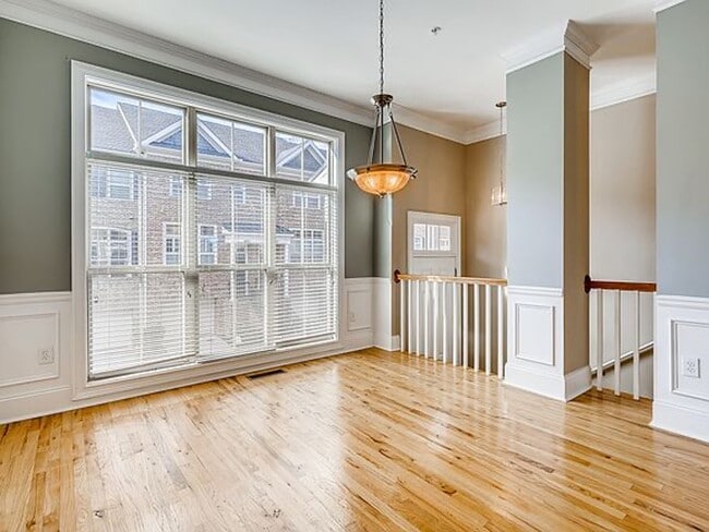 Building Photo - 1693 Mosaic Way