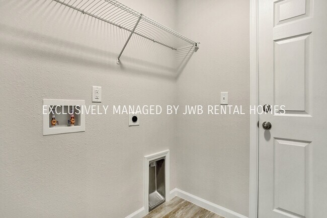 Foto del edificio - 2911 Tinsley Rd