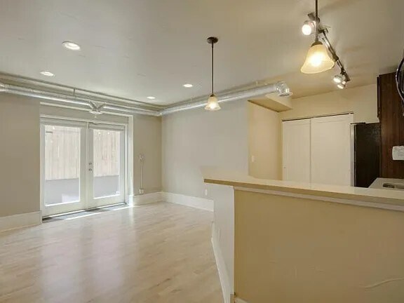 Fotografía del edificio - 740 N Sherman St