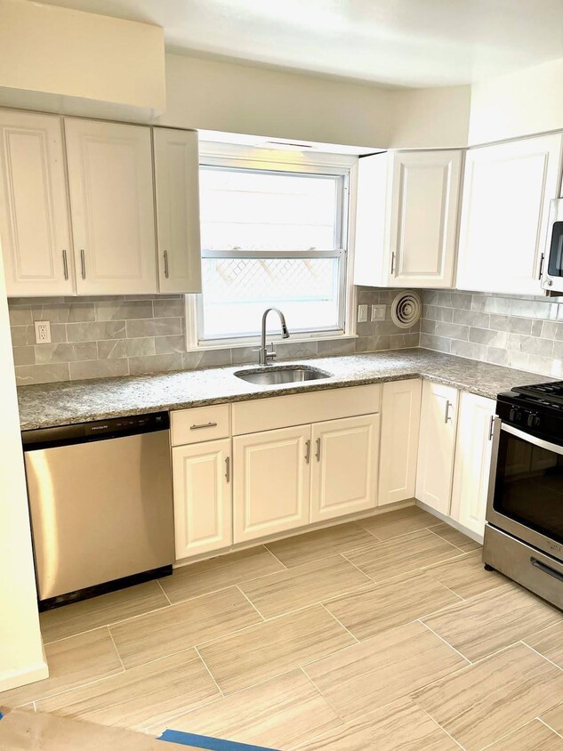 Full-Renovated Kitchen - 173 Washington Ave