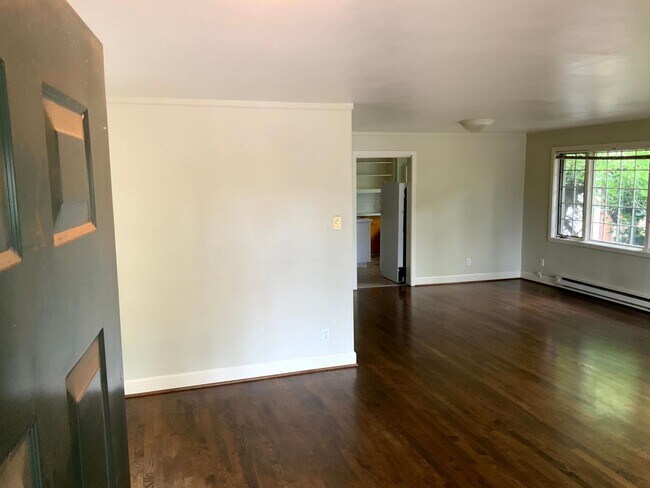 Foto del edificio - 1 Bedroom Bungalow in Downtown Eugene