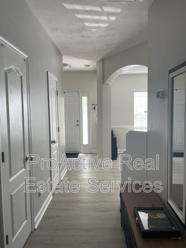 Building Photo - 5268 Pirata Pl
