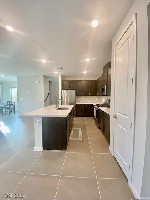 Building Photo - 11567 Desert Hollow Avenue