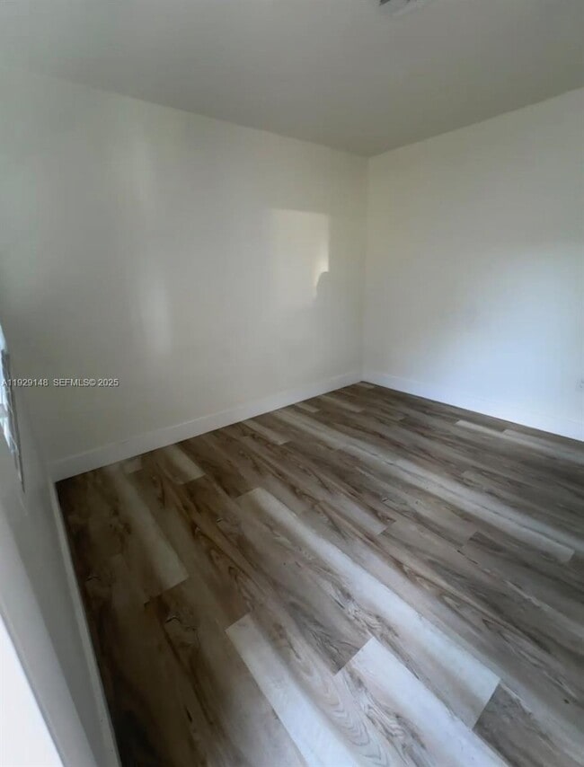 Foto del edificio - 111 SW 31st Ct