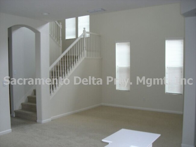 Building Photo - 179 Cashman Cir