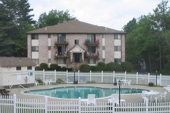 Building Photo - Hilltop Garden