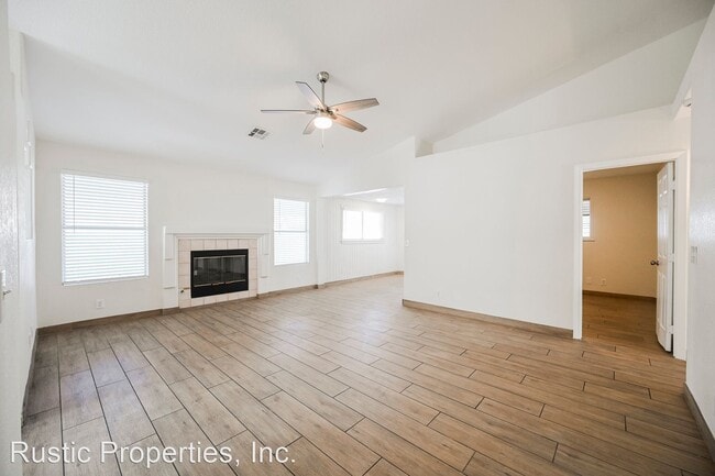 Building Photo - 4 br, 2 bath House - 3708 Alderwood Dr.