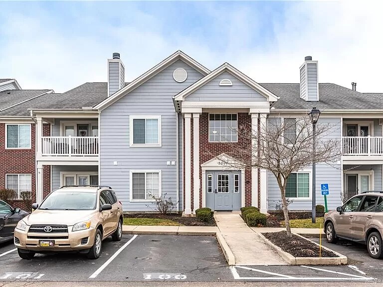 3091 Westminster Dr Unit 101, Beavercreek, OH 45431 Room for Rent in
