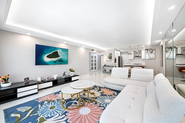Building Photo - 3850 Galt Ocean Dr