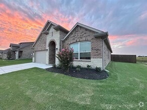 Building Photo - 1373 Madeline Ln