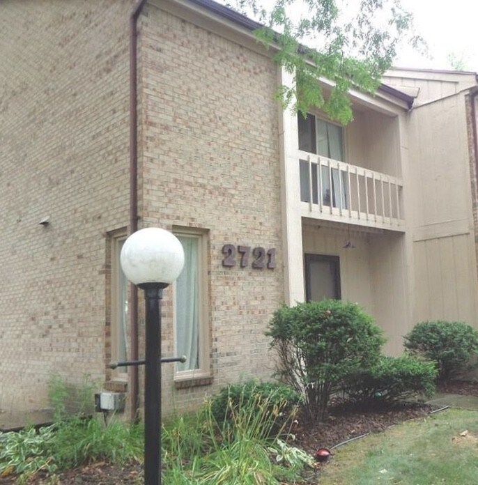 2721 Westcastle Dr, Toledo, OH 43615 Condo for Rent in Toledo, OH