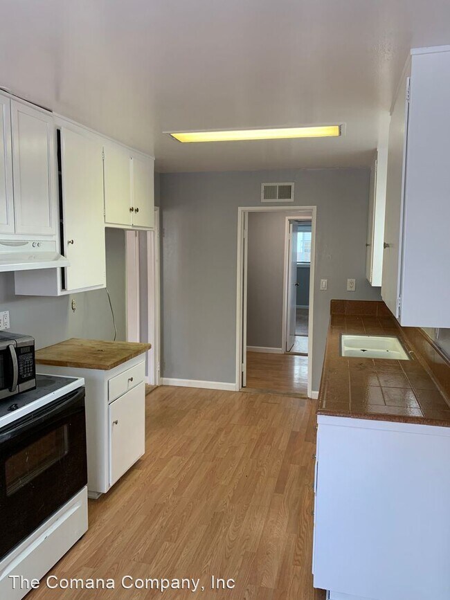 Building Photo - 3 br, 1.5 bath House - 6356 Lake Atlin Avenue