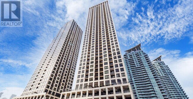 Building Photo - 30-1130 Elm Dr W