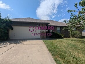 Building Photo - 1209 W Belwood Ct
