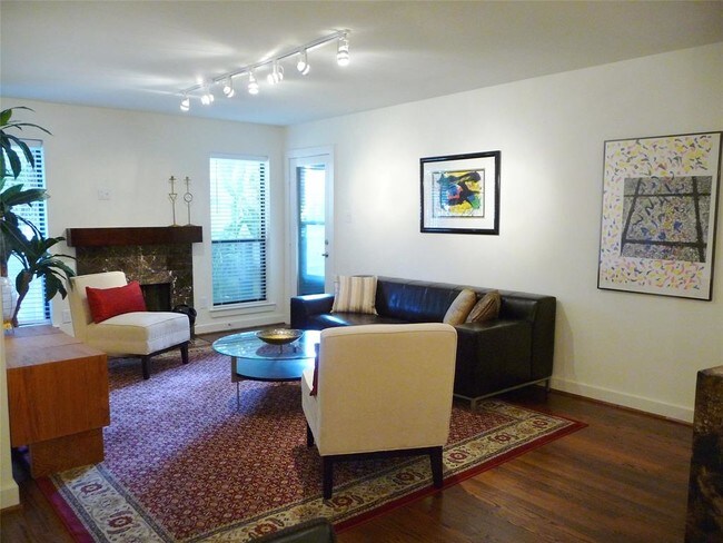 Foto del edificio - 1601 Shepherd Dr