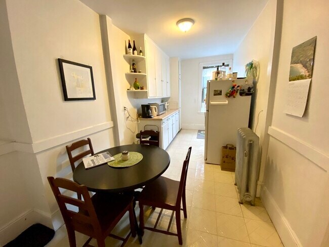 Building Photo - 15 Parkman St