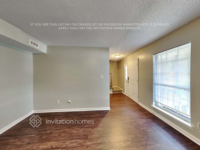 Foto del edificio - 7025 Markway Dr