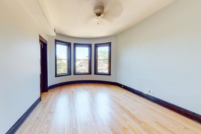 Foto del edificio - 2317 W Roscoe St