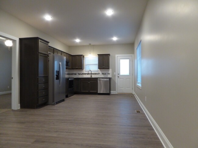 Building Photo - 2136 E Village Estates Dr
