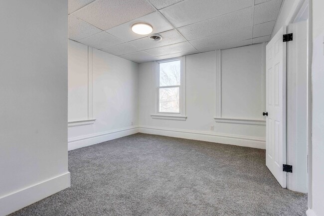 Foto del edificio - 238 Hazelwood Ave