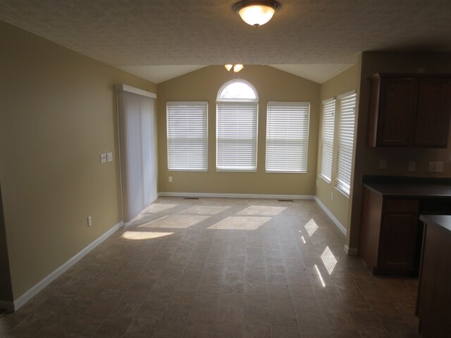 Building Photo - 1255 Arkansas Dr