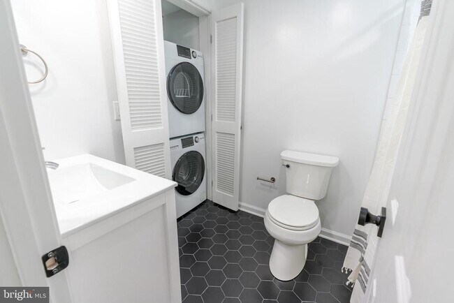 Foto del edificio - 205 3rd St NE