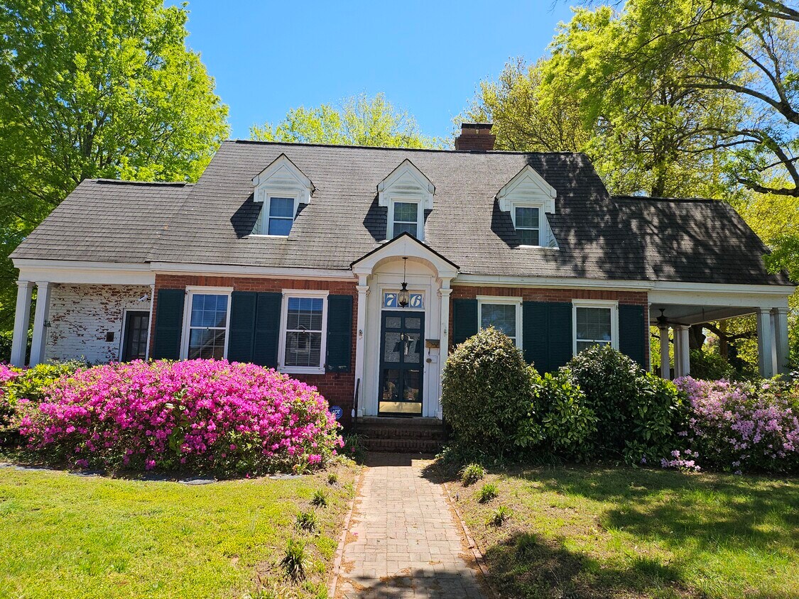 Foto principal - 706 Milton Ave