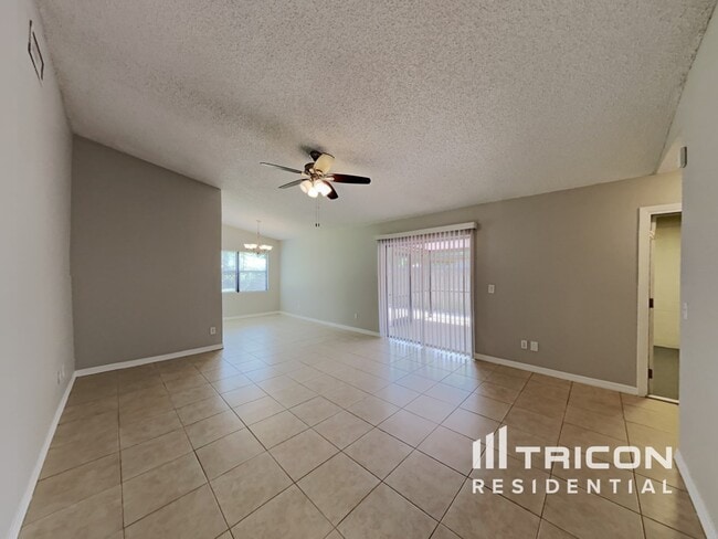 Building Photo - 1534 Thistledown Dr