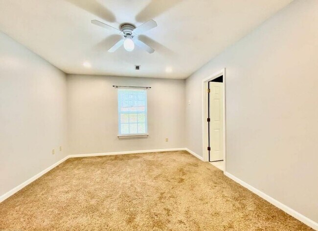 Building Photo - 4 Falcon Ridge Way, Greer, SC 29650