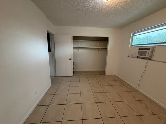 Foto del edificio - 1017 Carolina Ave