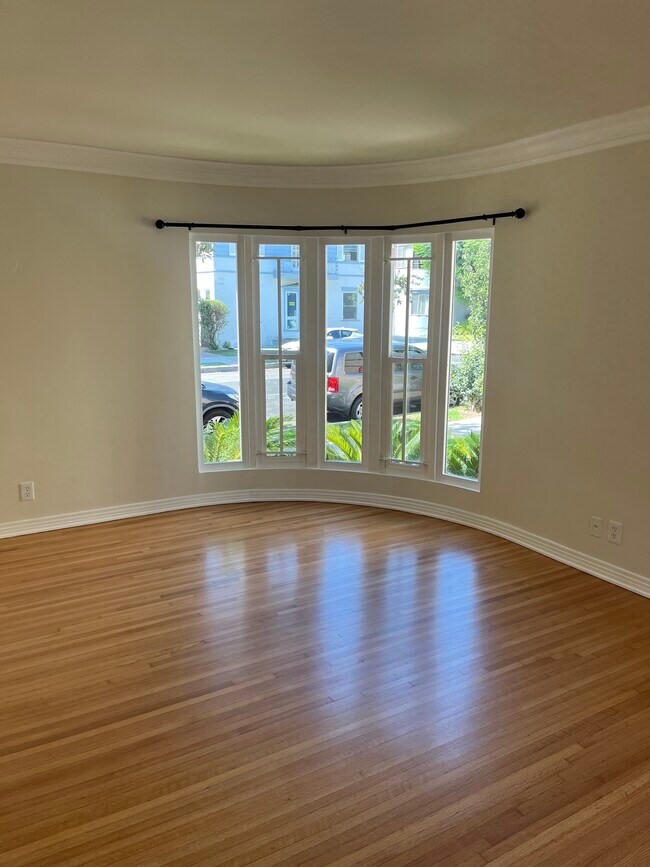 Foto del edificio - 860 N Orange Grove Ave