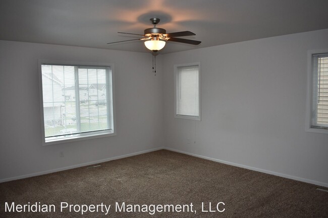 Building Photo - 3 br, 3 bath House - 3179 6th St E