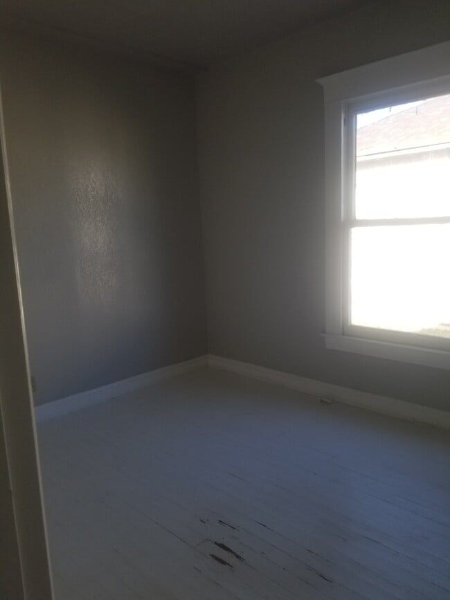 Foto del edificio - 1307 E Nevada Ave
