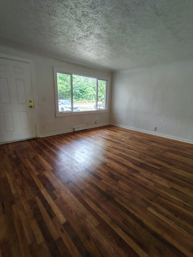 Foto del edificio - 708 Concord Ave
