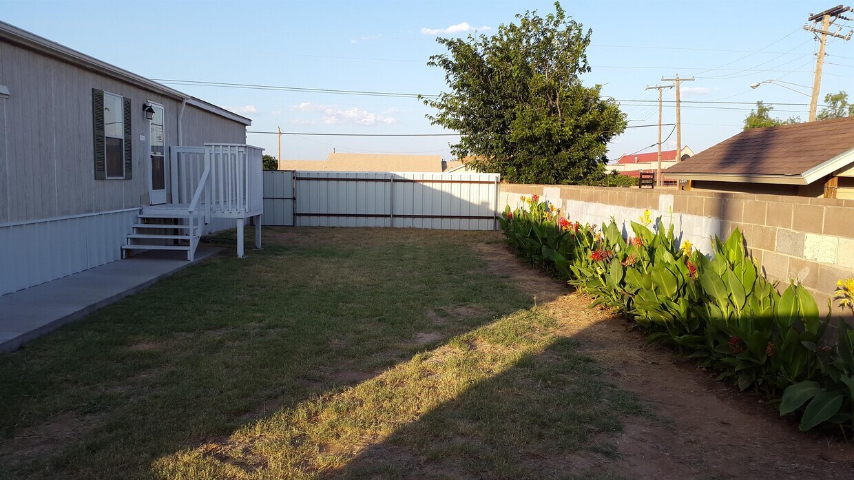 Foto principal - 1105 N Lamesa Rd
