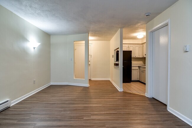 Foto del edificio - 915 Edgell Rd