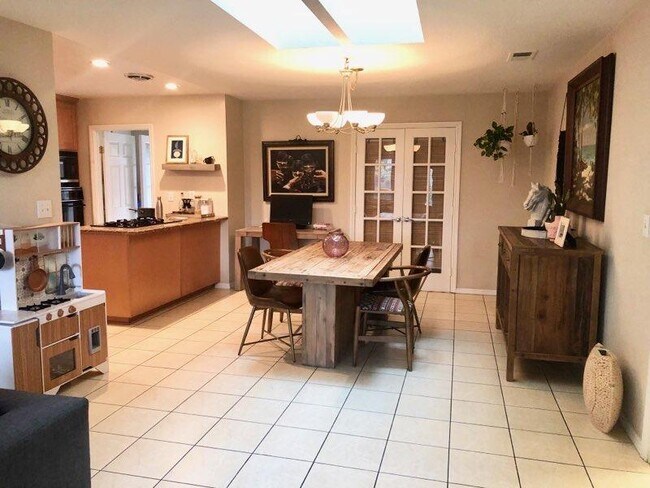dining room - 6032 Stone Cir