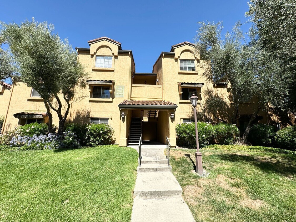 Primary Photo - Great Shape San Ramon Condo behind Club Sport