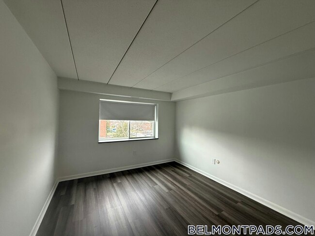 Building Photo - 55 Hill Rd