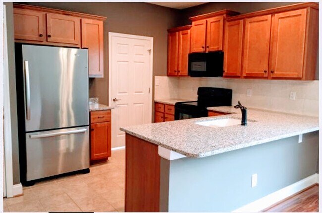 Building Photo - Great Location 2 Bedroom Apartment