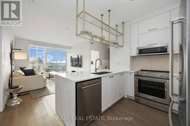 Photo du bâtiment - 90 Stadium Rd