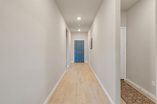 Building Photo - 2310 Bellewood Ct