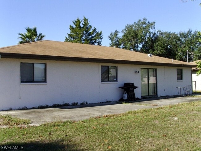 Building Photo - 2183 Wyandotte Ave